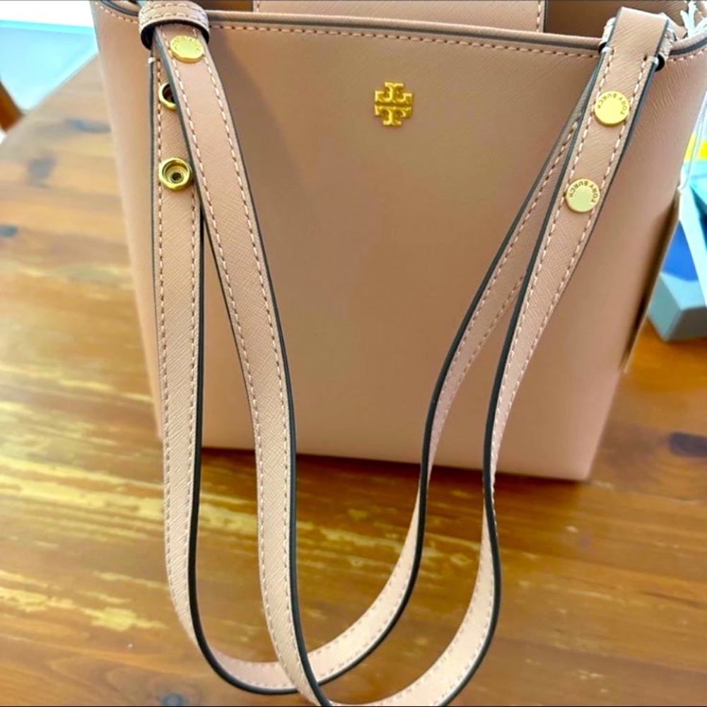 Tory Burch Emerson bucket bag